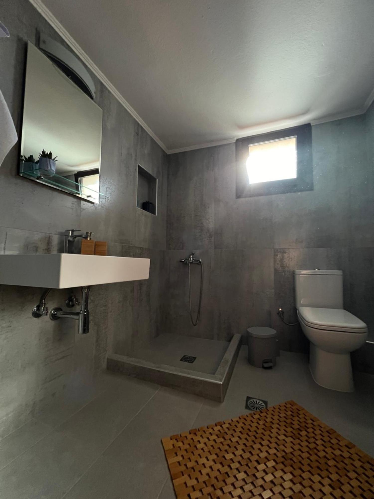 Maria Rooms To Let أُرانّوبولي المظهر الخارجي الصورة